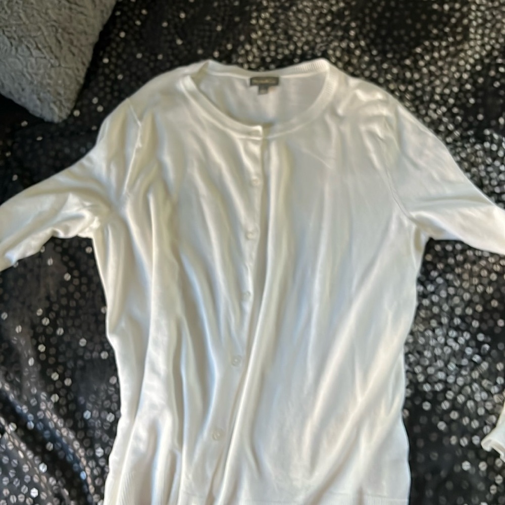 Women’s cardigan sweater - white